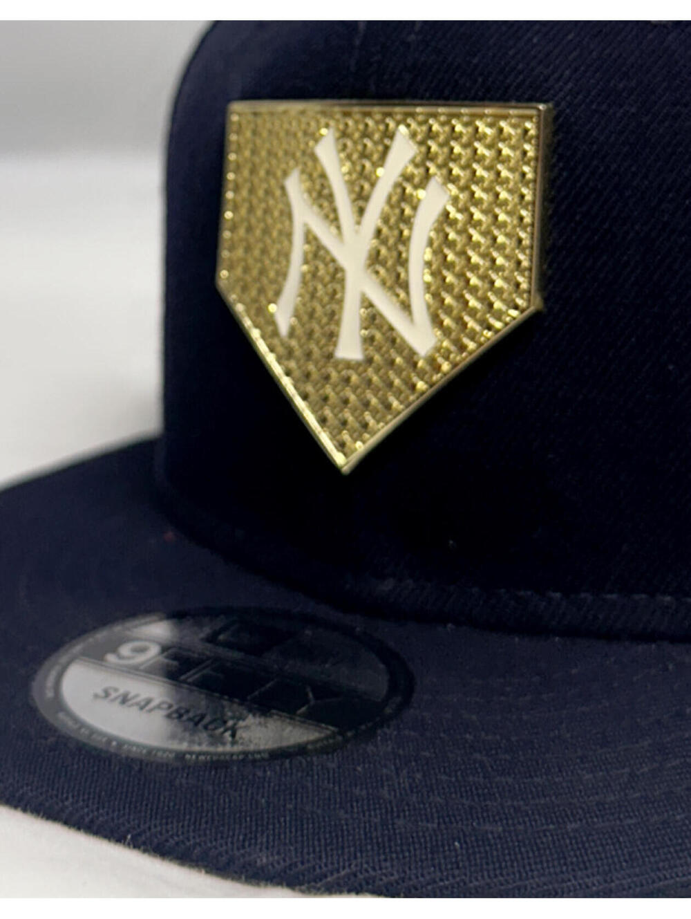 New Era New York Yankees Gold Plate 9FIFTY Snapback